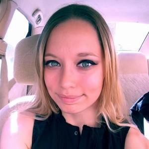 Meet your Posher, Daphne